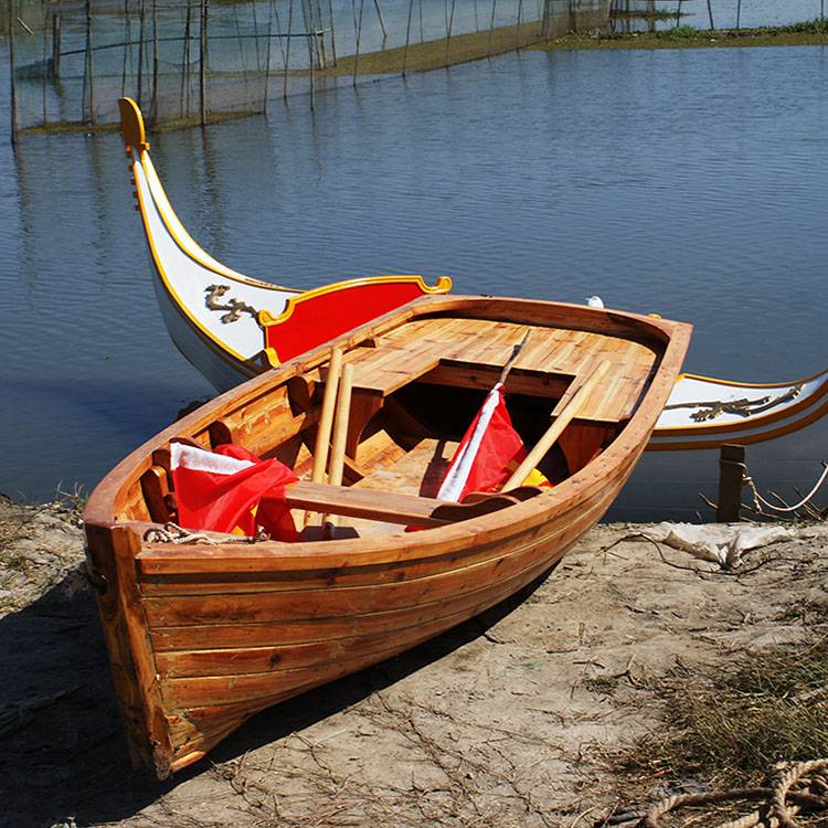 傣族小木船